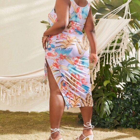 Tropical Print Sleeveless Dress - Picture 2 of 6